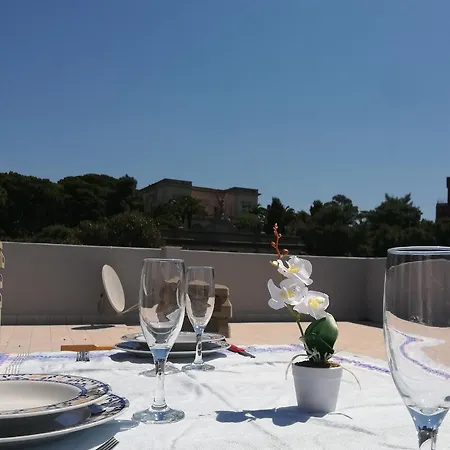 Tigellio Apartment-central-views-terrace Q6426 *